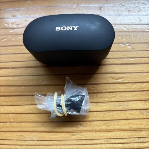 SONY イヤホン　WF-1000XM4 ケース付き