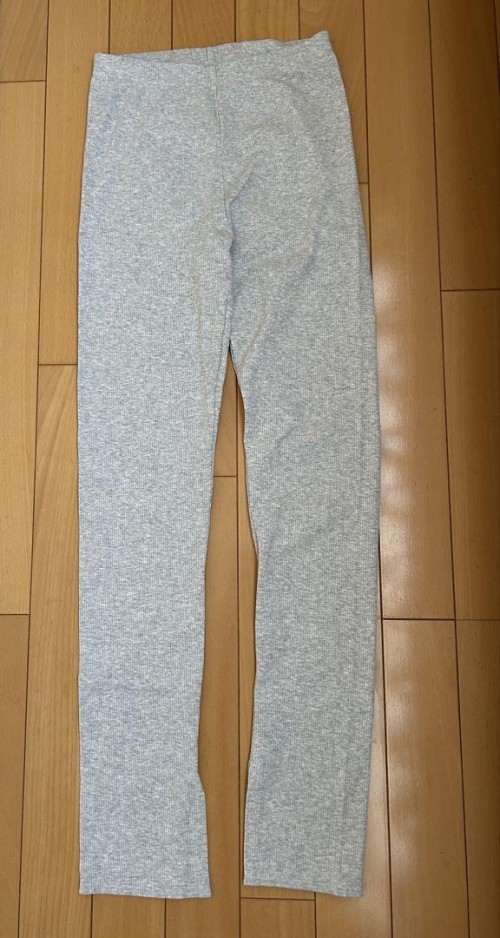 ★ UNIQLO★リブレギンス(ライトグレー)★