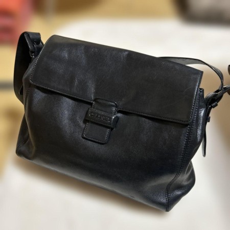 CHANEL レザー ワンショルダーバッグ 黒