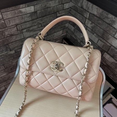 CHANEL トレンディ CC マトラッセ ライトピンク ショルダーバッグ