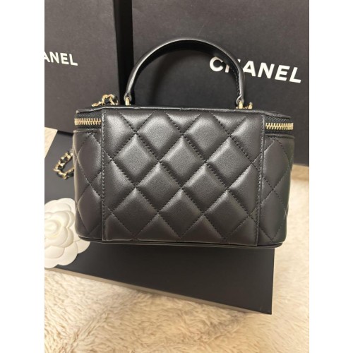 CHANEL トップハンドルバニティショルダー