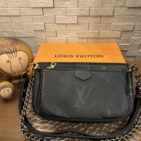 Louis Vuitton ブラックショルダーバッグ