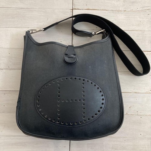 HERMES エルメス ショルダーバッグ エヴリン □J刻印 ブラック