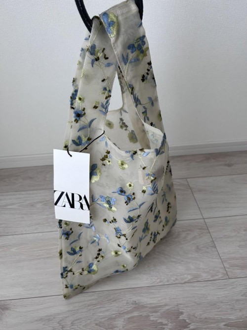 ZARA 小花柄刺繍レースバッグ