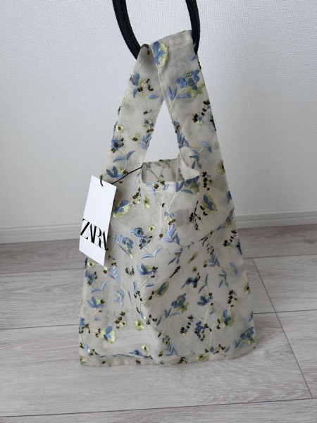 ZARA 小花柄刺繍レースバッグ