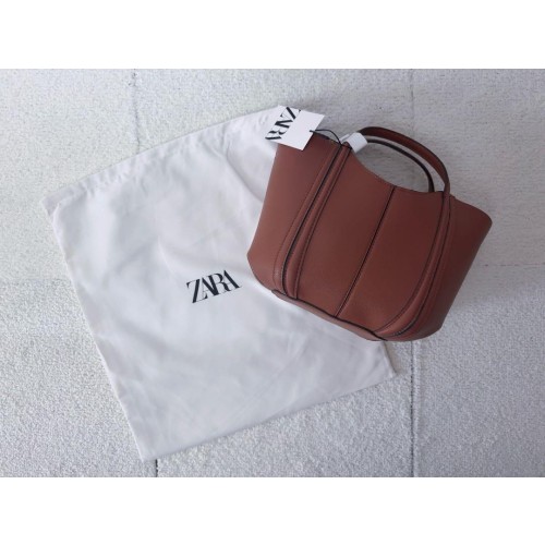 zara ステッチミニシティバッグ