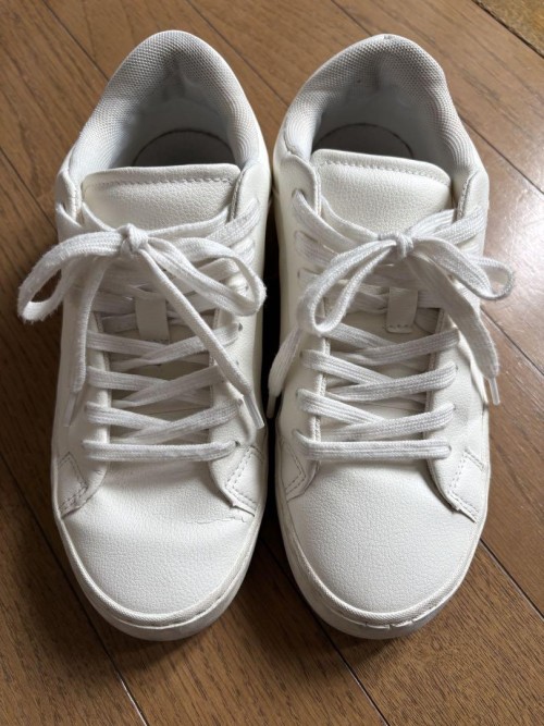 ZARA ホワイトスニーカー 22.5㎝