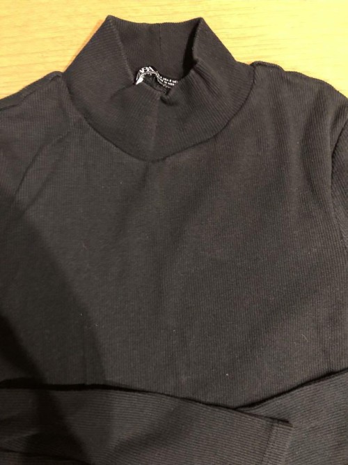 ZARA ブラック タートルネック ワンピース