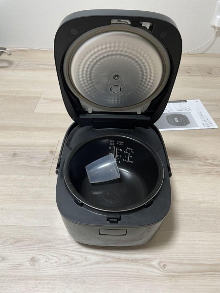 Panasonic パナソニック 5.5合炊 IHジャー炊飯器 SR-FE101