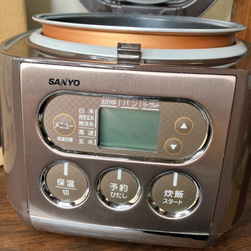 アイリスオーヤマ 圧力IHジャー炊飯器 炊飯器 KRC-PA30-B　ジャンク？