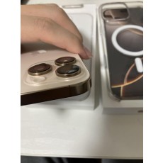 Apple iPhone 16 Pro Max 256GB ケース付き
