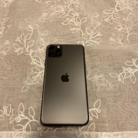 Apple iPhone 11 Pro Max スペースグレー　美品
