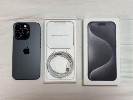 iPhone 15 Pro 128GB ブラックチタニウム／SIMフリー