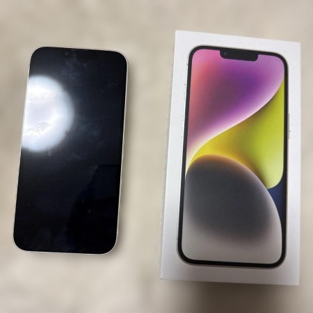 Apple iPhone 14 本体