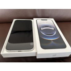 ◆超美品！ iPhone16e 128GB ホワイト　SIMフリー