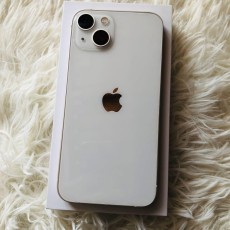 【極美品】iPhone 13 128GB SIMフリー　ホワイト