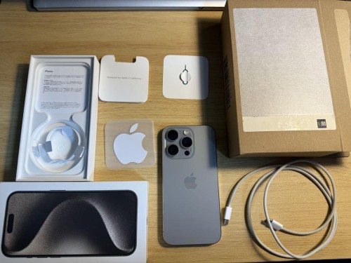 【美品】Apple iPhone15pro 256GB スマホ本体 シムフリー