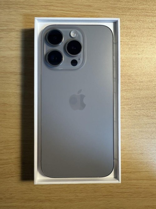 【美品】Apple iPhone15pro 256GB スマホ本体 シムフリー