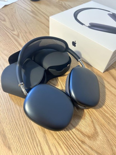 AirPods Max スペースグレー