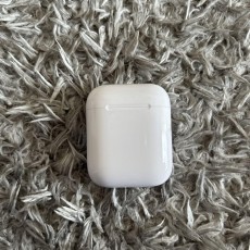 Apple AirPods エアーポッズ 第2世代 with Wireless…