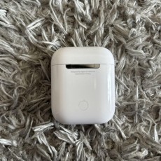 Apple AirPods エアーポッズ 第2世代 with Wireless…