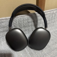 AirPods MAX