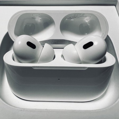 Apple AirPodsPro2 MagSafe充電ケース（USB-C）