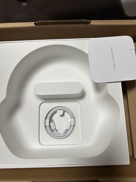 airpods max ミッドナイト　最新　第二世代