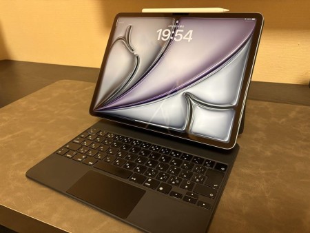 iPad Air 13インチ　M2チップ　Magic Keyboard付き