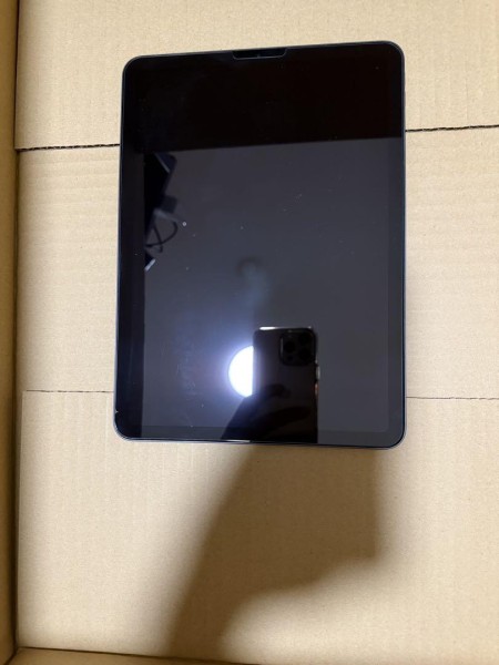 iPadAir第5世代スペースグレー Logitechキーボード付