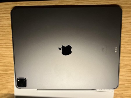 ipad pro 12.9 第五世代　セルラー　128gb