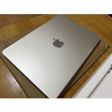 Apple MacBook Air M3 16gb 256ssd 本体