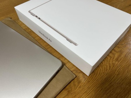 Apple MacBook Air M3 16gb 256ssd 本体