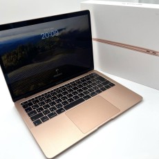 MacBookAir 13インチ Core i5 8G 256GB A1932