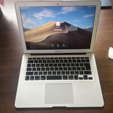 Apple MacBook Air 2017 13インチ
