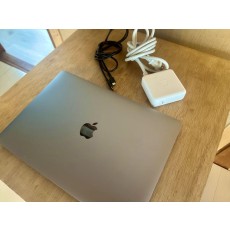 MacBook Pro 13インチ 2019 Core i5 8GB 256GB