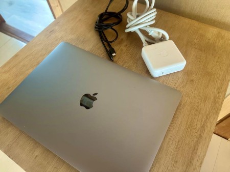 MacBook Pro 13インチ 2019 Core i5 8GB 256GB