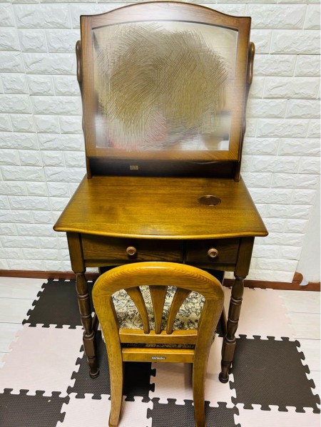 直接渡し【美品】カリモク　karimoku ドレッサー　椅子付き