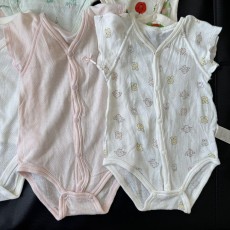 ボディスーツ　60cm 6枚セット　UNIQLO 出産準備 新生児肌着 短肌着