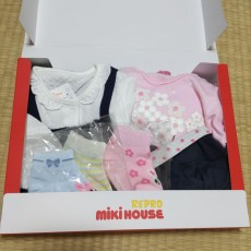夏生まれにオススメ！新品タグ付き　ホットビスケッツ出産祝いセット