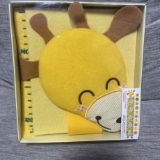 【新品未使用】身長計フォトフレーム　アルバム　きりん　ベビー成長記録　出産祝い