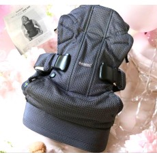 ✨人気✨ベビービョルン　抱っこ紐　ワンカイエアー　グレー　メッシュ　ベビー用品