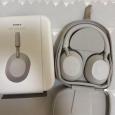【美品】SONY ワイヤレスヘッドホン WH1000XM5 箱付き