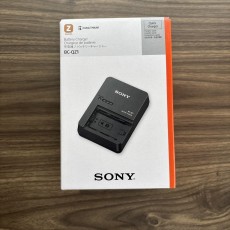 【新品未開封】SONY純正カメラ用バッテリー充電器　BC-QZ1