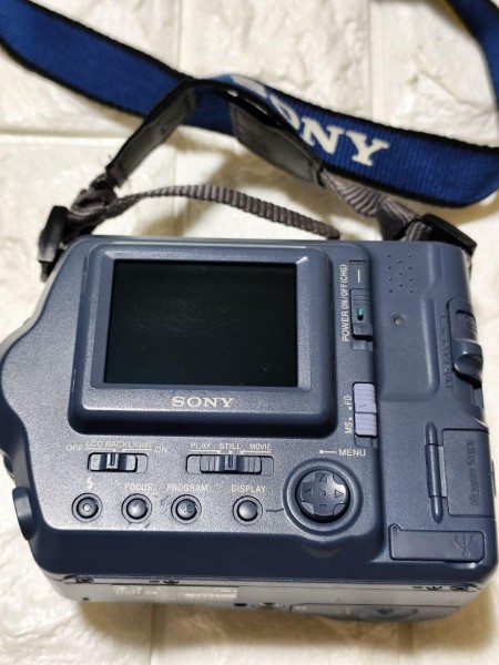 SONY Dual Madia MVC-FD100