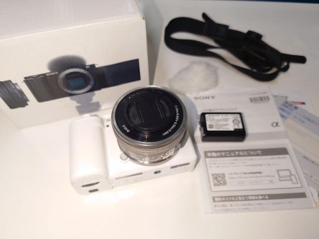 SONY αミラーレスカメラ ZV-E10 ホワイト 16-50mm