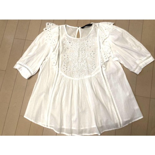 ZARA ザラ　未使用　レース付きコットントップス