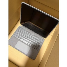 iPadAir第5世代スペースグレー Logitechキーボード付